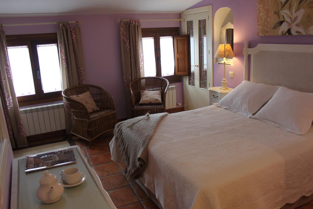 La Casona De Lucia Guest House Сигуенца Екстериор снимка